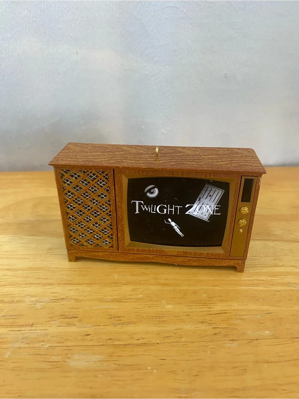 2009 Hallmark Keepsake Light & Sound: Next Stop: Twilight Zone TV Ornament